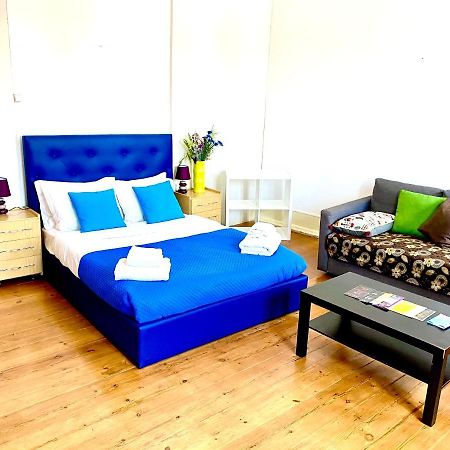 Classic Chiado 1 - Central Guest House Room With Shared Bathroom Lisboa Eksteriør billede