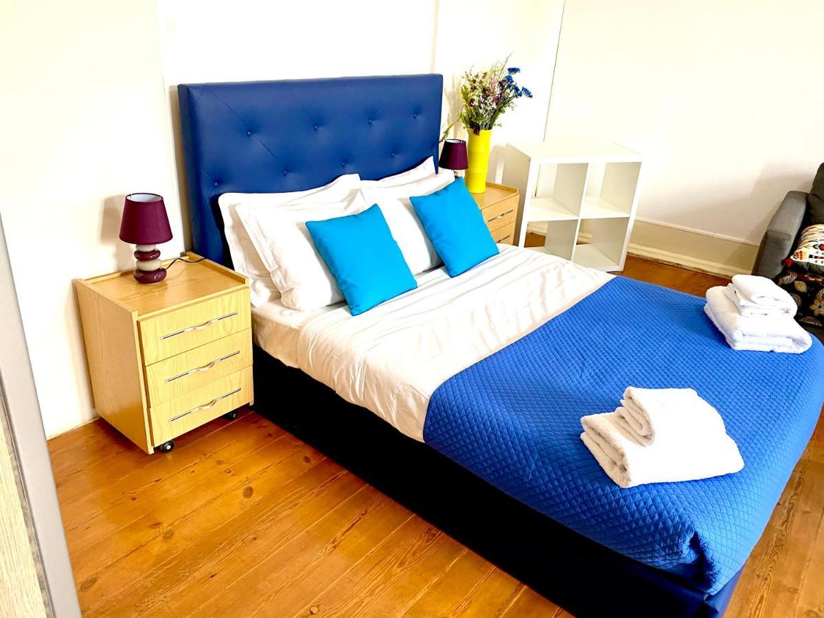 Classic Chiado 1 - Central Guest House Room With Shared Bathroom Lisboa Eksteriør billede