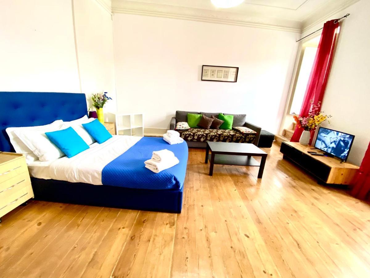 Classic Chiado 1 - Central Guest House Room With Shared Bathroom Lisboa Eksteriør billede