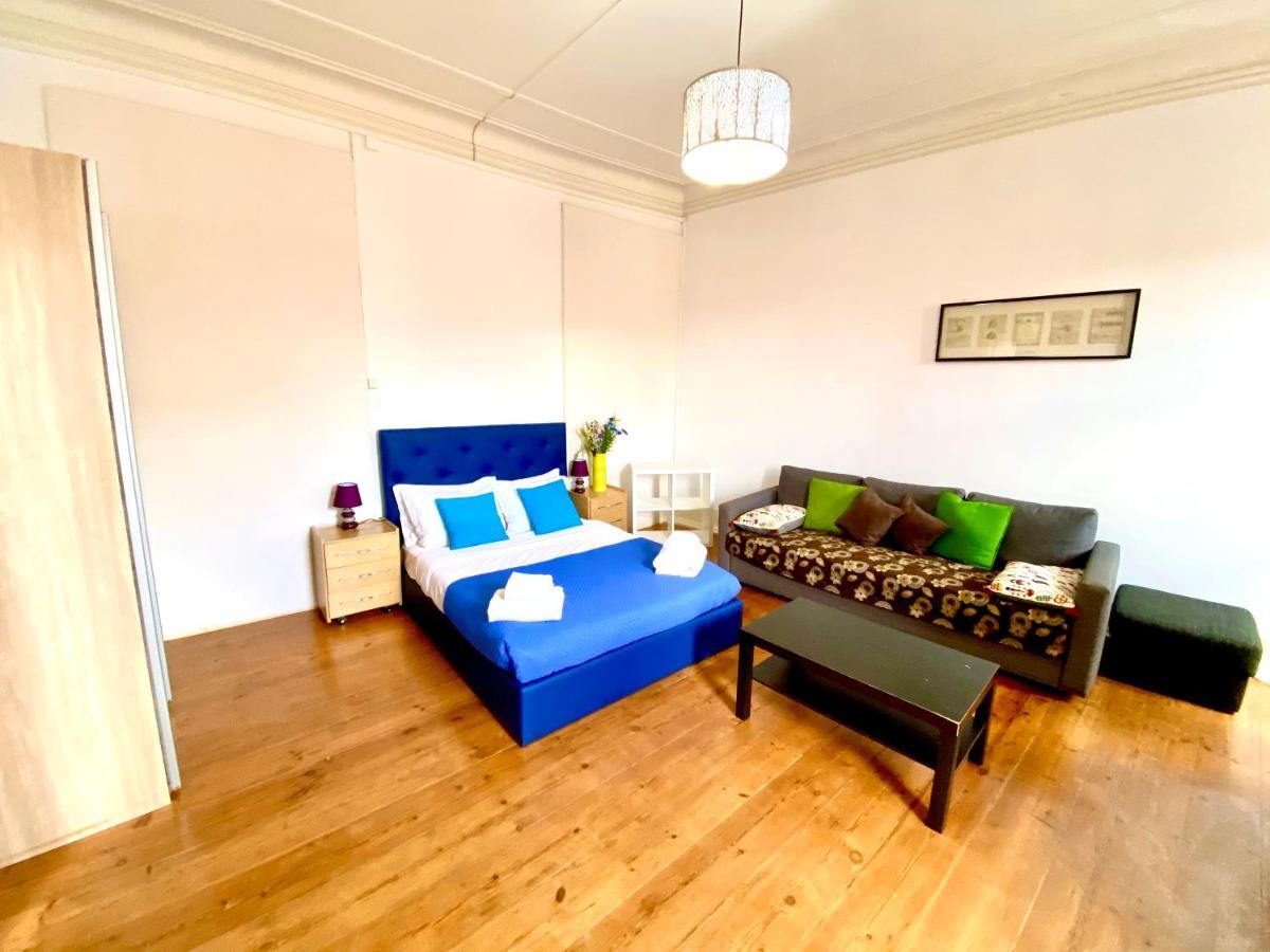 Classic Chiado 1 - Central Guest House Room With Shared Bathroom Lisboa Eksteriør billede